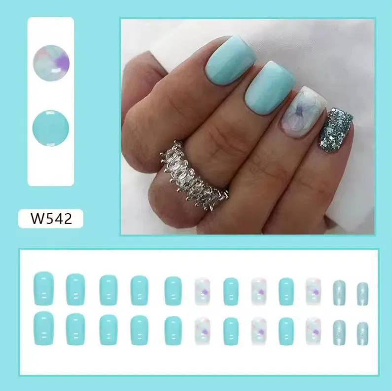 أظافر صناعية  nails