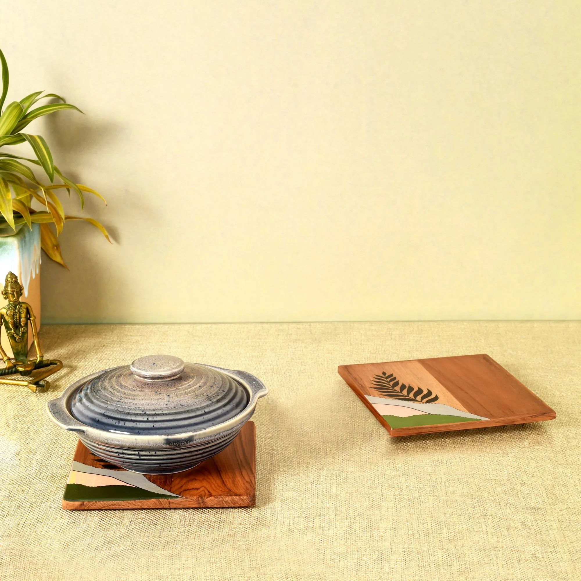 Leaf Patterns Trivets Set Of 2 (6x6x0.2)